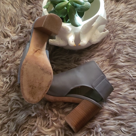 Vince Faye Open Toe Booties - Picture 5 of 8